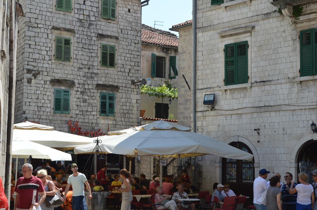 Apartments Leo Kotor Oda fotoğraf